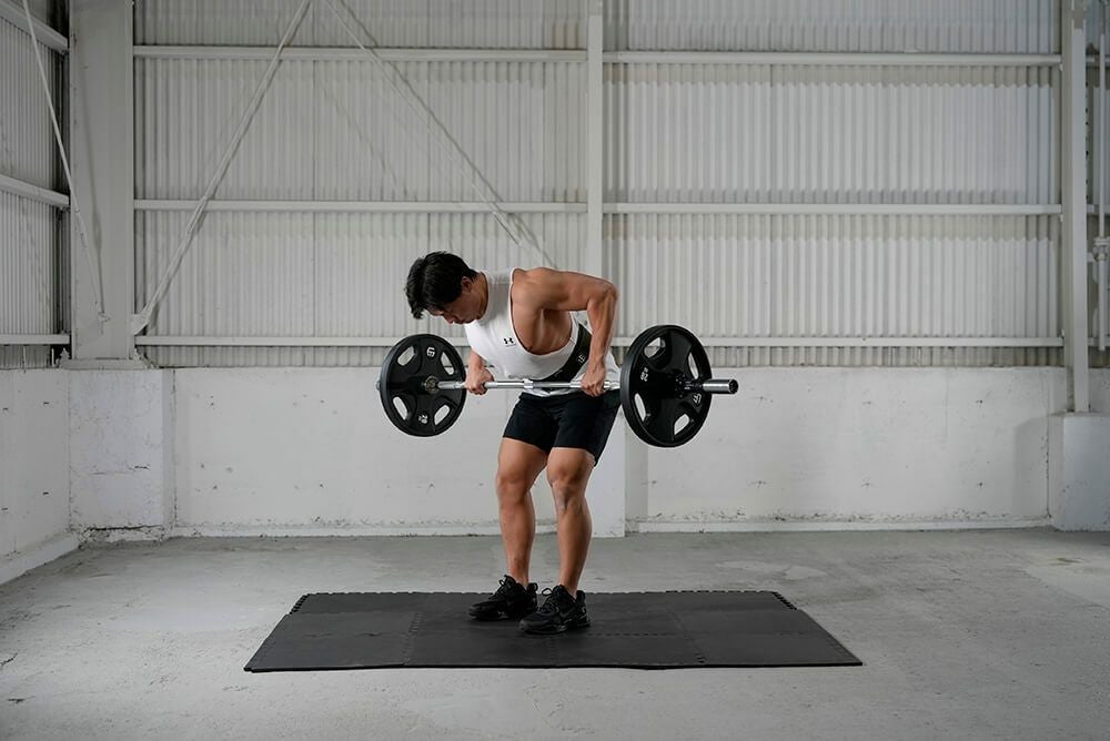 バーベルでできる！背中を鍛える効果的なトレーニングメニュー