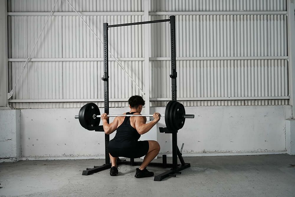 バーベルを使用したスクワットの具体的なやり方を解説