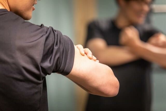 ホームジムに鏡は必要？サイズや選び方のポイントを紹介！